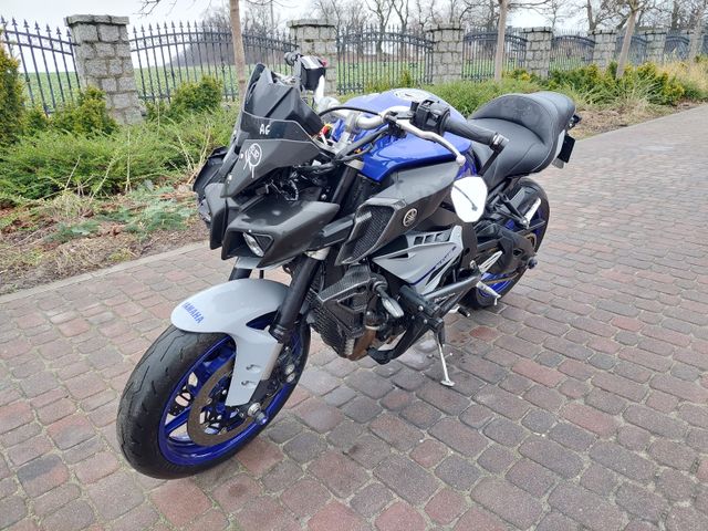 Yamaha MT-10 / damaged/ unfall