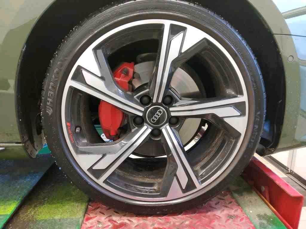 AUDI A4 2024