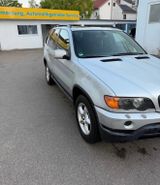 BMW X5 4.4i - - BMW X5 aus 2001: 4.4