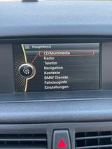 BMW X1 sDrive18d -Navi Panoramadach Schiebedach Xeno - BMW X1: Rot