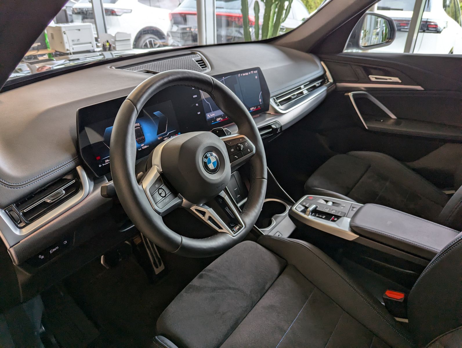 BMW X1 18 i M-Sport Pano Travel-Premium-Paket AHK - Image 23