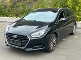 Hyundai i40 cw blue Trend 1.Hand SHZ AHK Pano Automatik