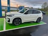 BMW iX1 xDrive30 - M-Sport Paket, Panorama, 360Grad - BMW iX1 mit Panoramadach