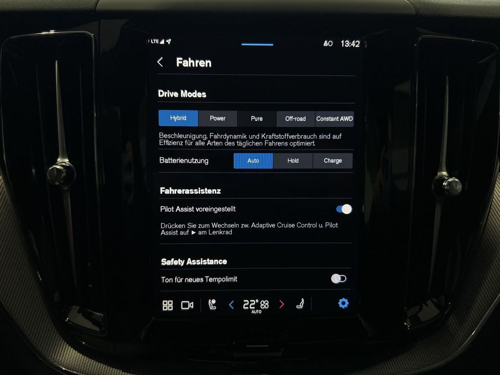 Volvo XC60 T6 Plus Black Edition Recharge AWD AHK 360°