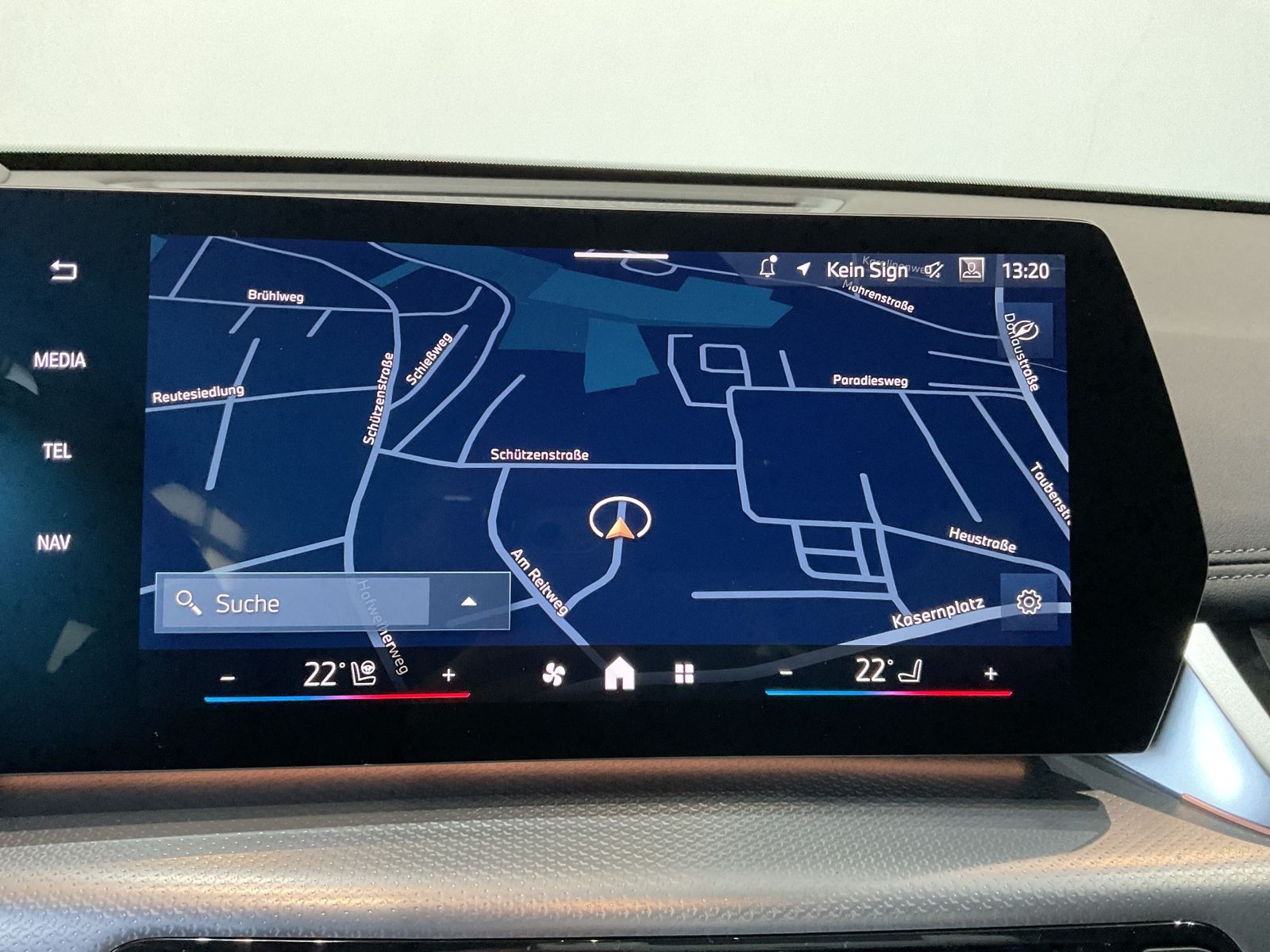 Fahrzeugabbildung BMW X1 sDrive20i *Head-Up *AHK *Komfortzugang