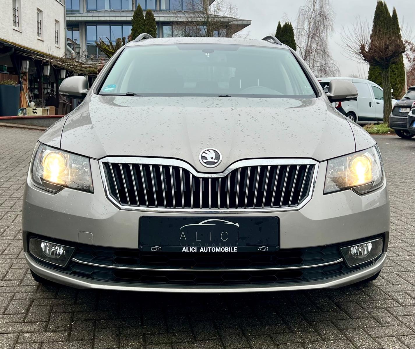 Skoda Superb Combi Ambition