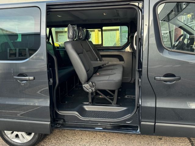 Fahrzeugabbildung Nissan Primastar Kombi L1H1 2,8t TEKNA Automatic/Navi/8