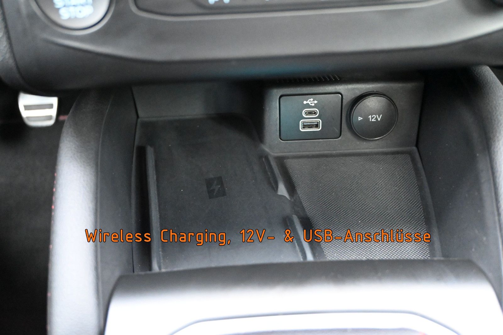 Fahrzeugabbildung Ford Focus 1.5D ST-Line X °ACC°B&O°HUD°PANO°STANDHEIZ