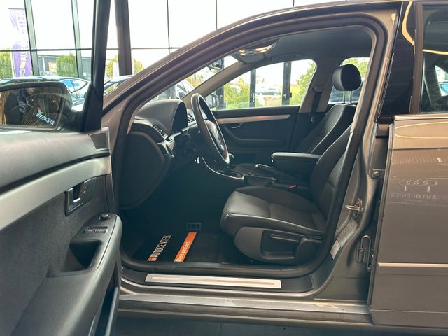 Audi A4 Lim. *TEMPOMAT*KLIMAAUTOMATIK*SitzHZ*