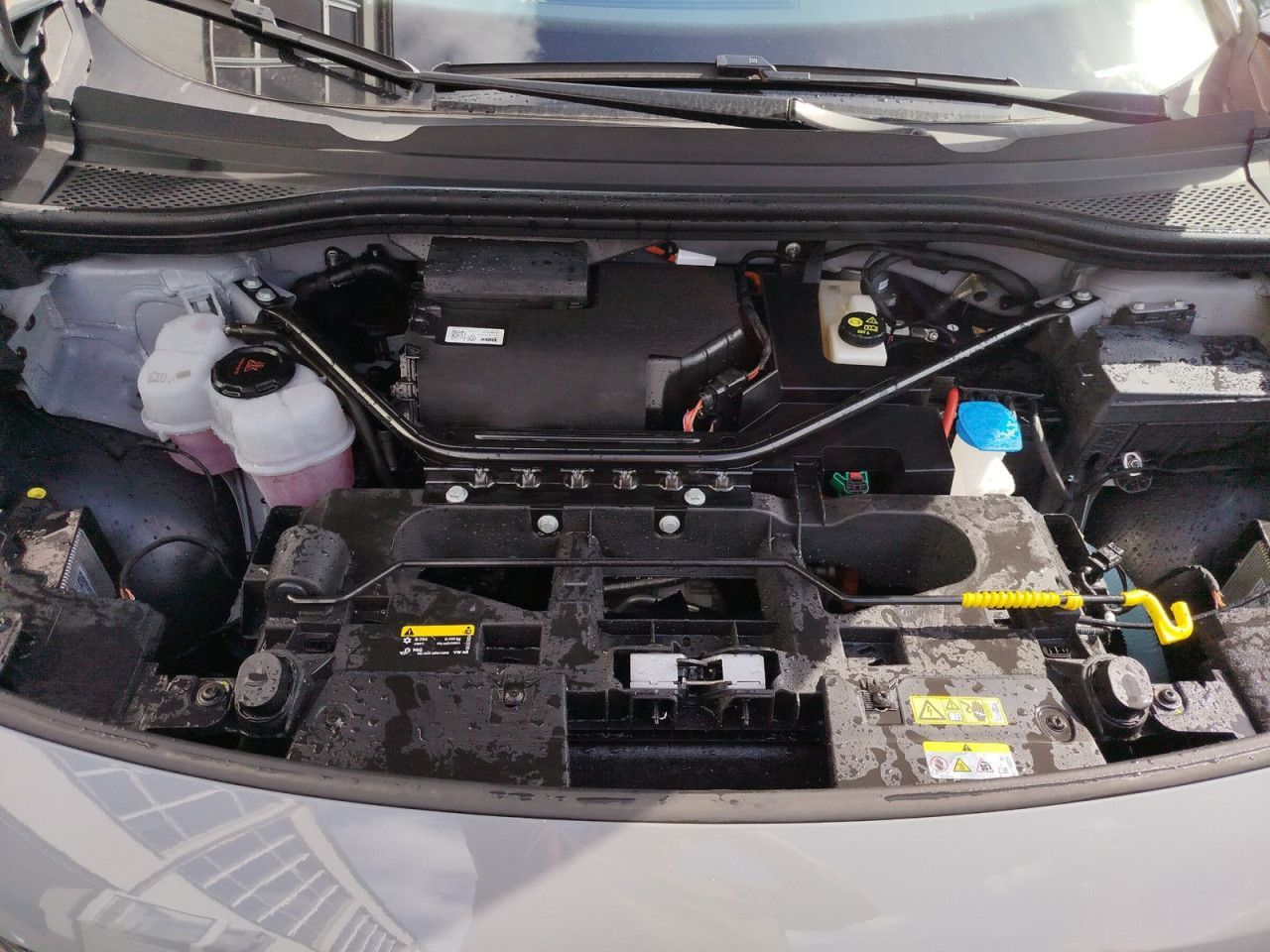Fahrzeugabbildung Volkswagen ID.5 Pro 128 kW 77 kWh 1-Gang-Automatik, AHK
