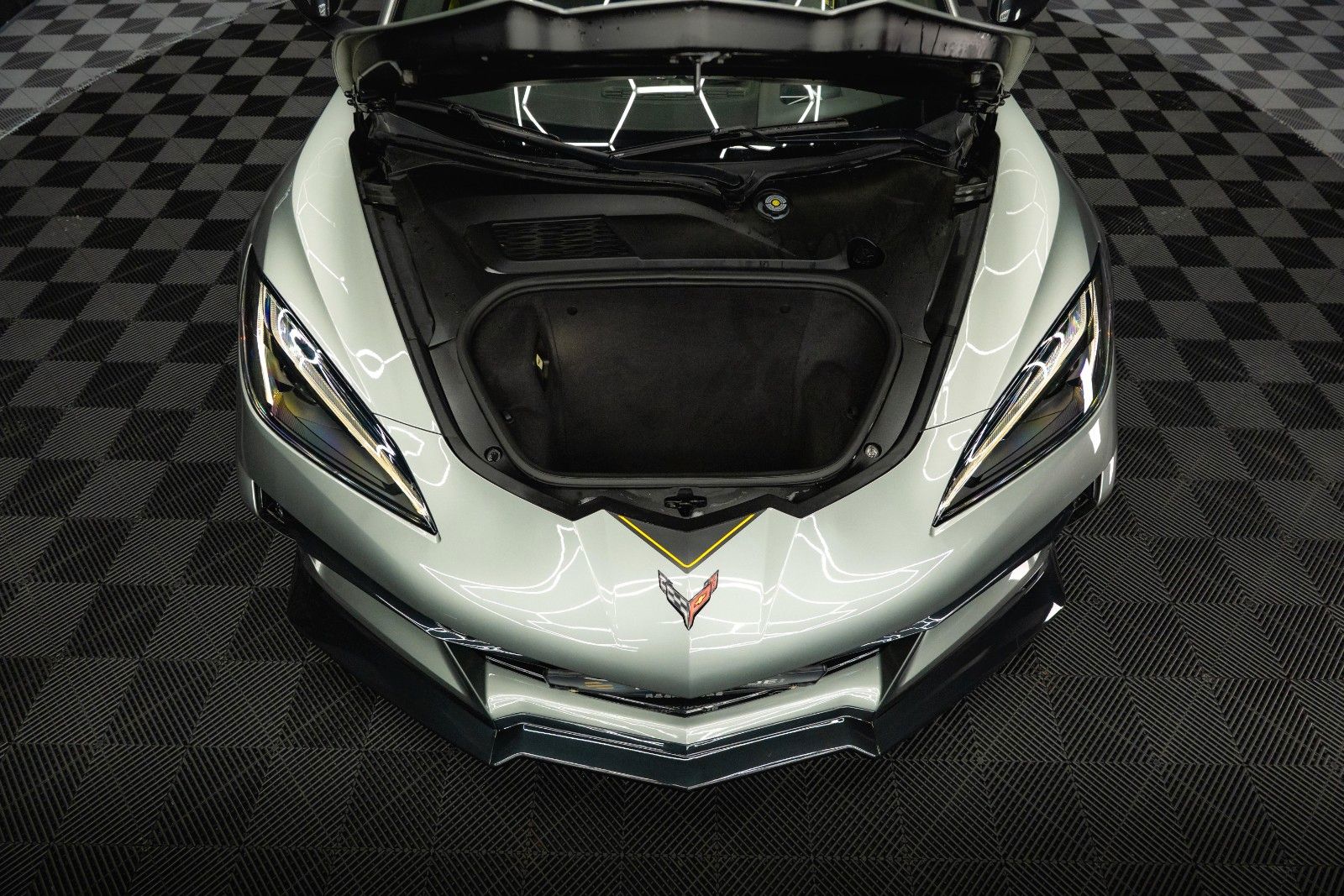 Fahrzeugabbildung Corvette C8 Stingray 3LT Targa Z51 Performa. Lift Carbon