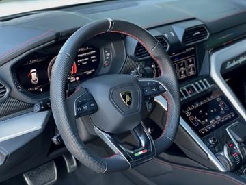 صورة 9 لـ 2018 Lamborghini URUS