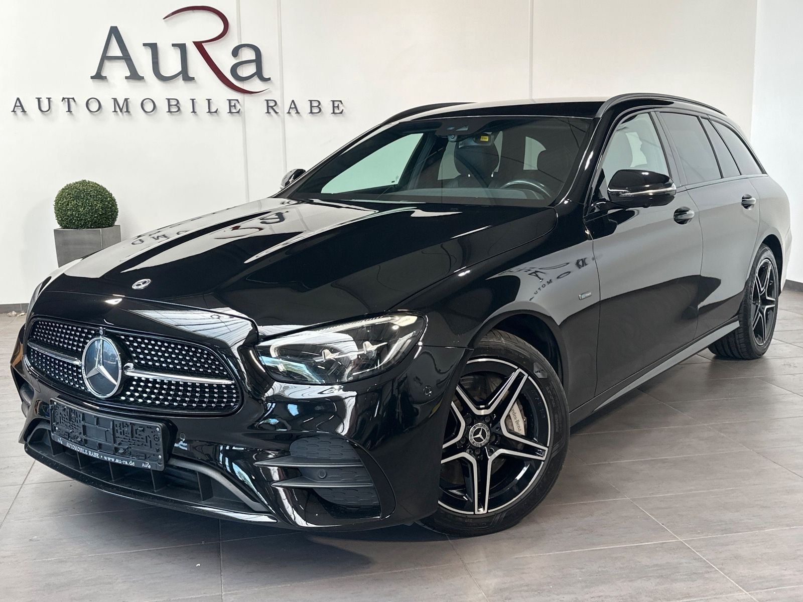 Mercedes-Benz E 300 de T AMG Line NAV+LED+AHK+18ZO+360°