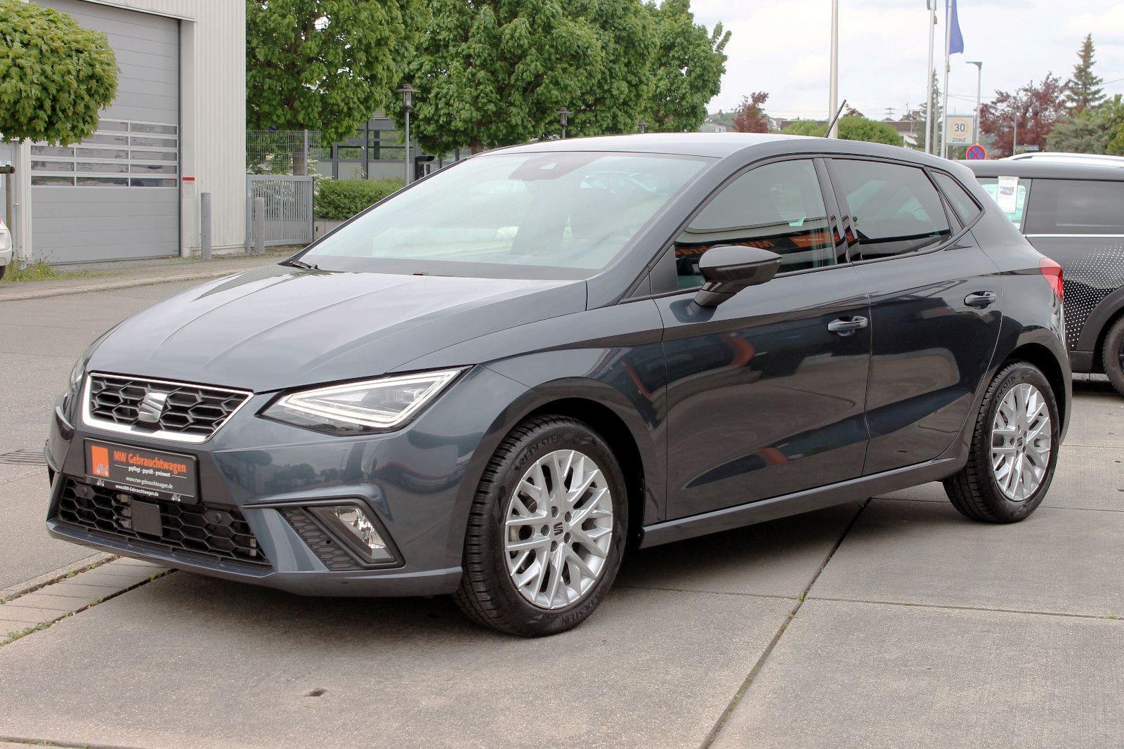Fahrzeugabbildung SEAT Ibiza 1.0 TSI DSG FR-Line Temp. PDC KAM LED SHZ