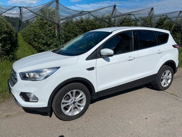 Ford Kuga Titanium 1.5 Ecoboost 150PS TÜV neu