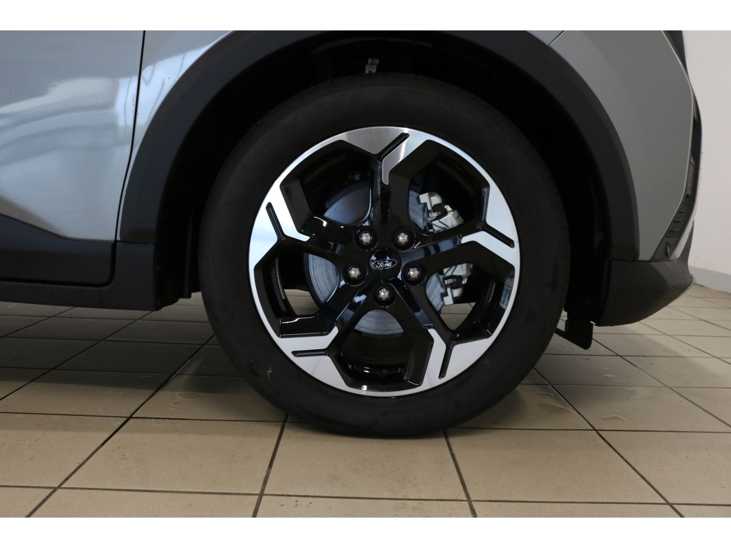 Fahrzeugabbildung Ford Tourneo Courier Active Navi ACC DAB SHZ LenkradH