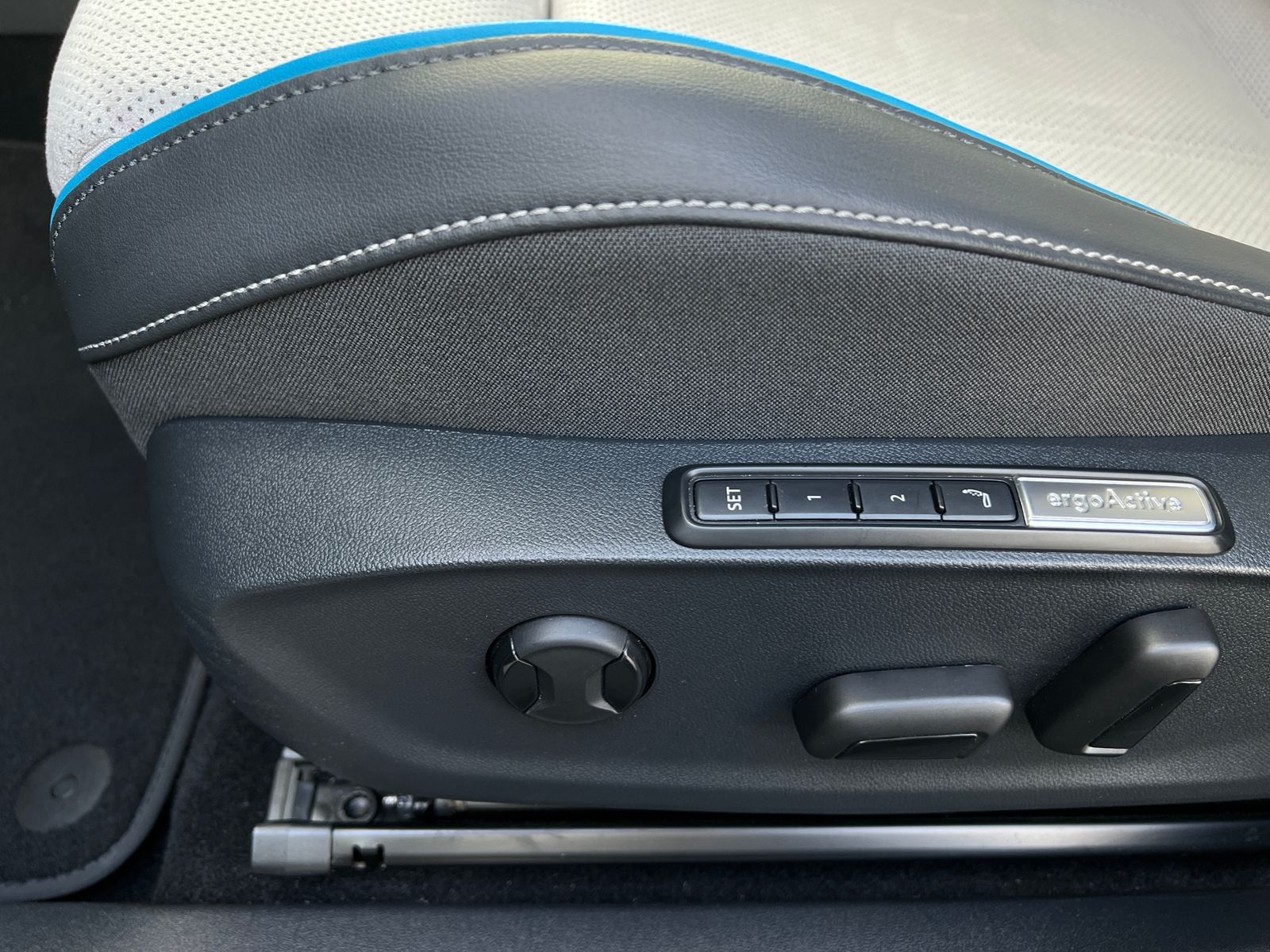 Fahrzeugabbildung Volkswagen ID.7 Pro 77 kWh *IQ.Light,Exterieurpaket,19'-LM*