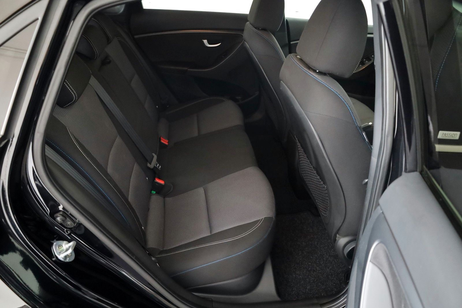 Fahrzeugabbildung Hyundai i30 blue Passion SH,PDC,8 fach bereift