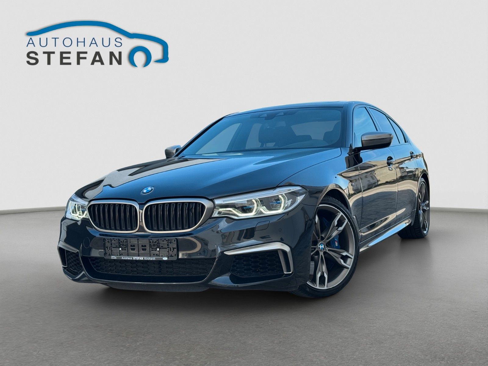 BMW M550 i xDrive Limousine Laser|HuD|H&amp;K|AHK|PANO.