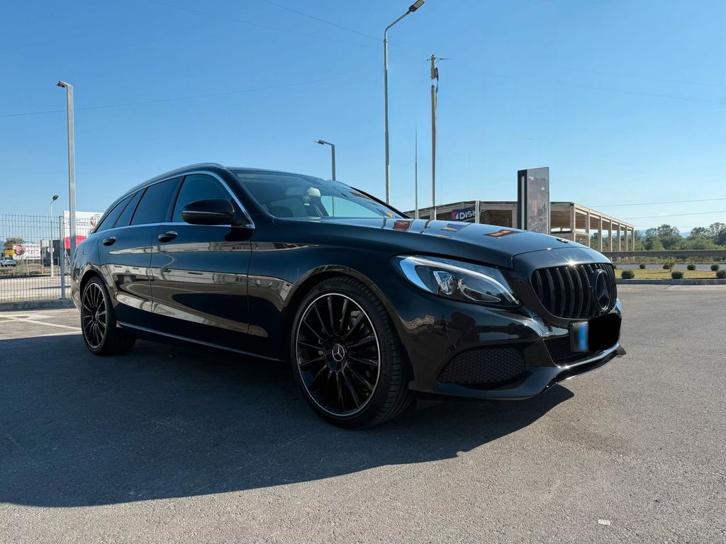 Image of Mercedes-Benz C 220
