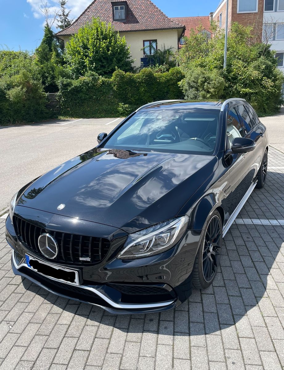 MERCEDES-BENZ C 63 S AMG Schalen Pano Scheckheft