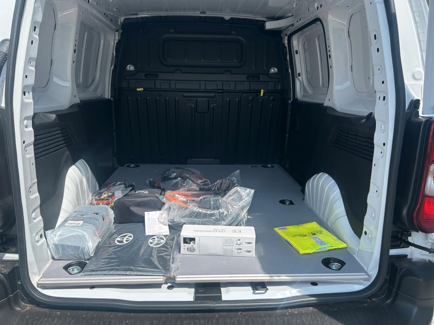 Toyota Proace City L1 Electric Meister ehm. UPE 42.340!