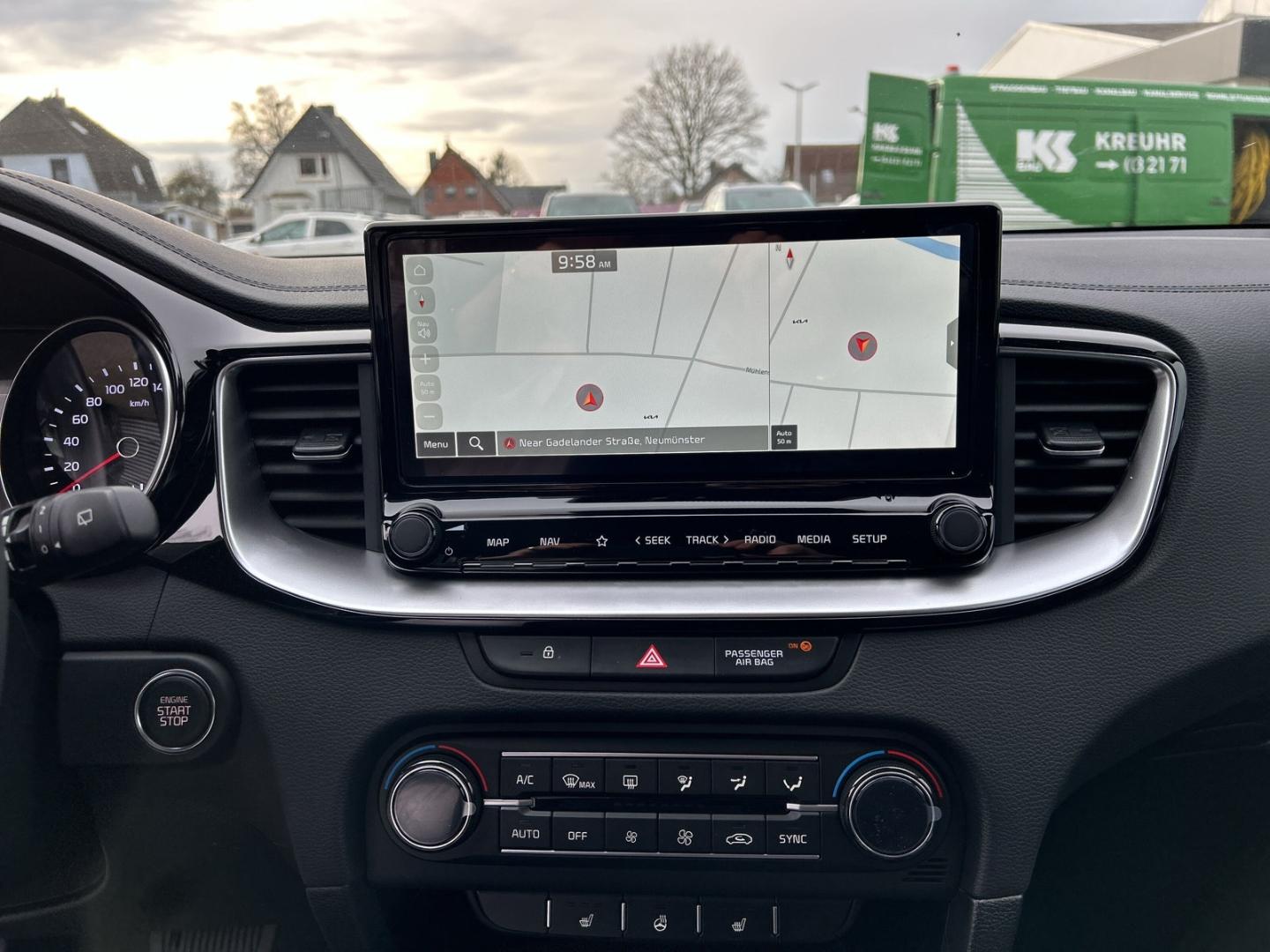 Kia Ceed_sw Ultimate Edition 1.5 DCT Mild-Hybrid Sty