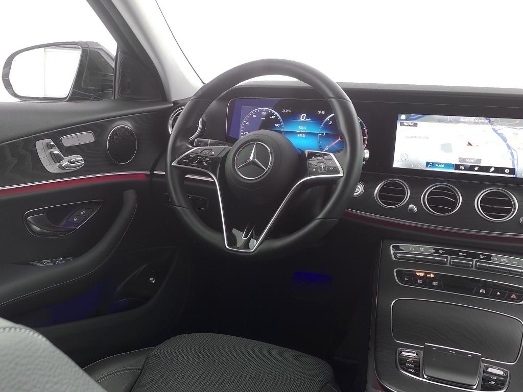 Mercedes-Benz E 220 d 4M T Avantgarde Multibeam HUD Distronic