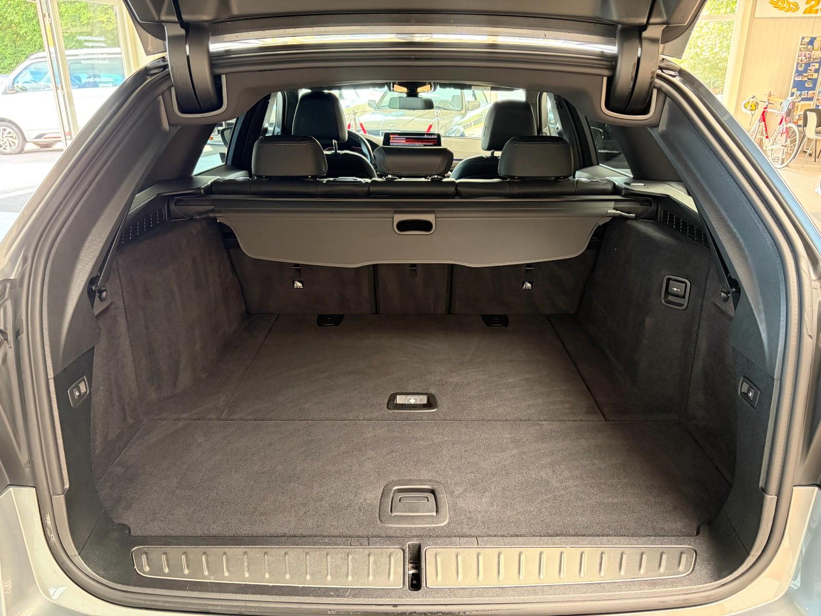 BMW 530d Touring/M-LENKR/LEDER/KAMERA/ACC/KEYLESS