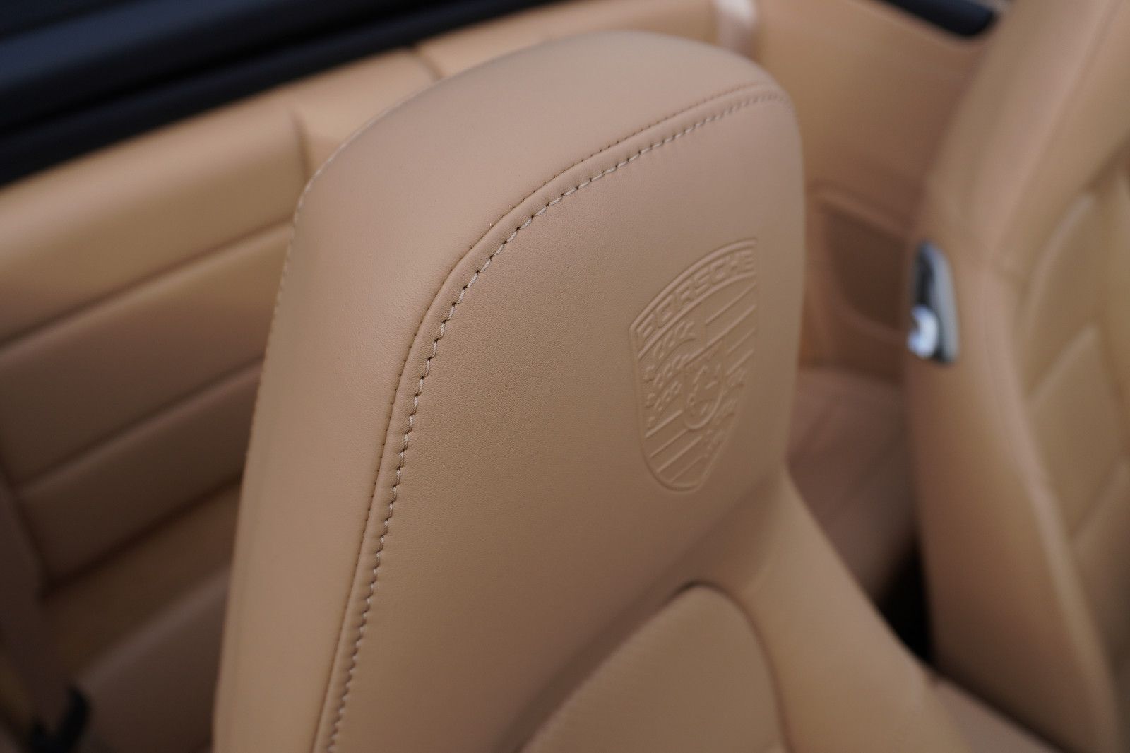 Fahrzeugabbildung Porsche 991 Carrera 4 Cabriolet