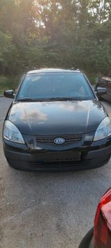 Kia Anfänger Auto - Kia Rio aus 2007