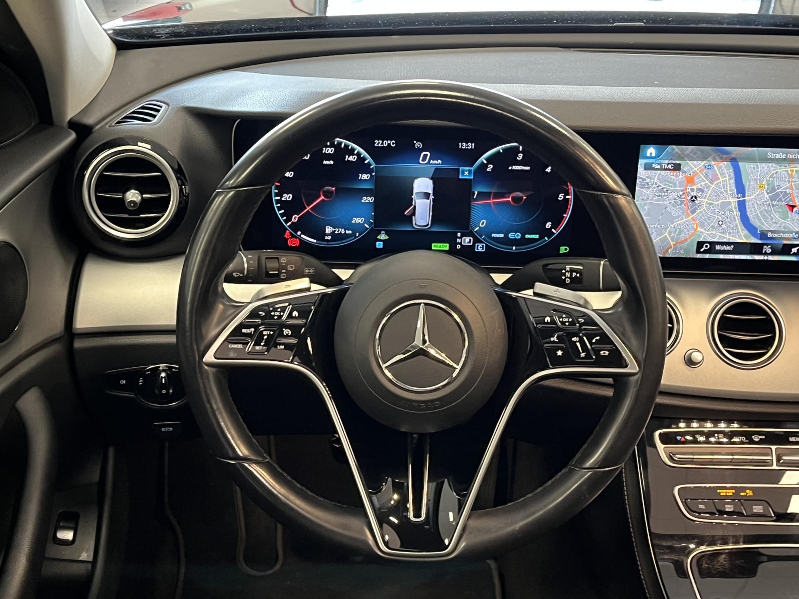 Mercedes-Benz E 220 AHK*Navi*ACC*R-Cam*SHZ*Pano*Night-Paket