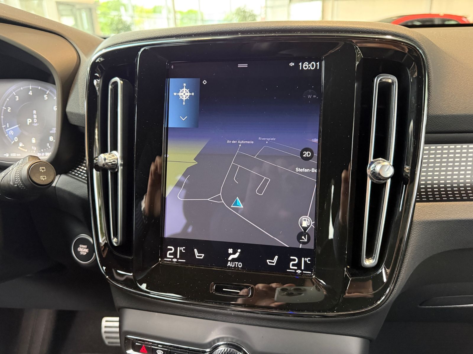 Fahrzeugabbildung Volvo XC40 R Design H/K ACC AHK KAM