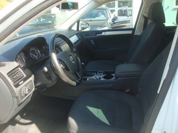 Volkswagen Touareg - 10
