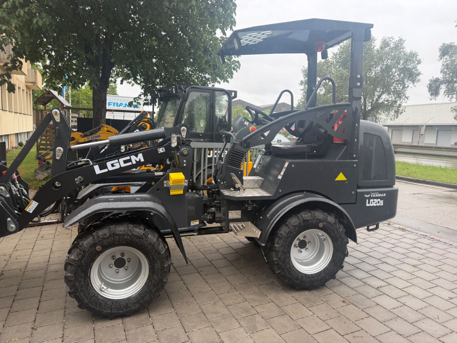 Fahrzeugabbildung Andere LGCM  LG 20-S Yanmar Motor 26PS