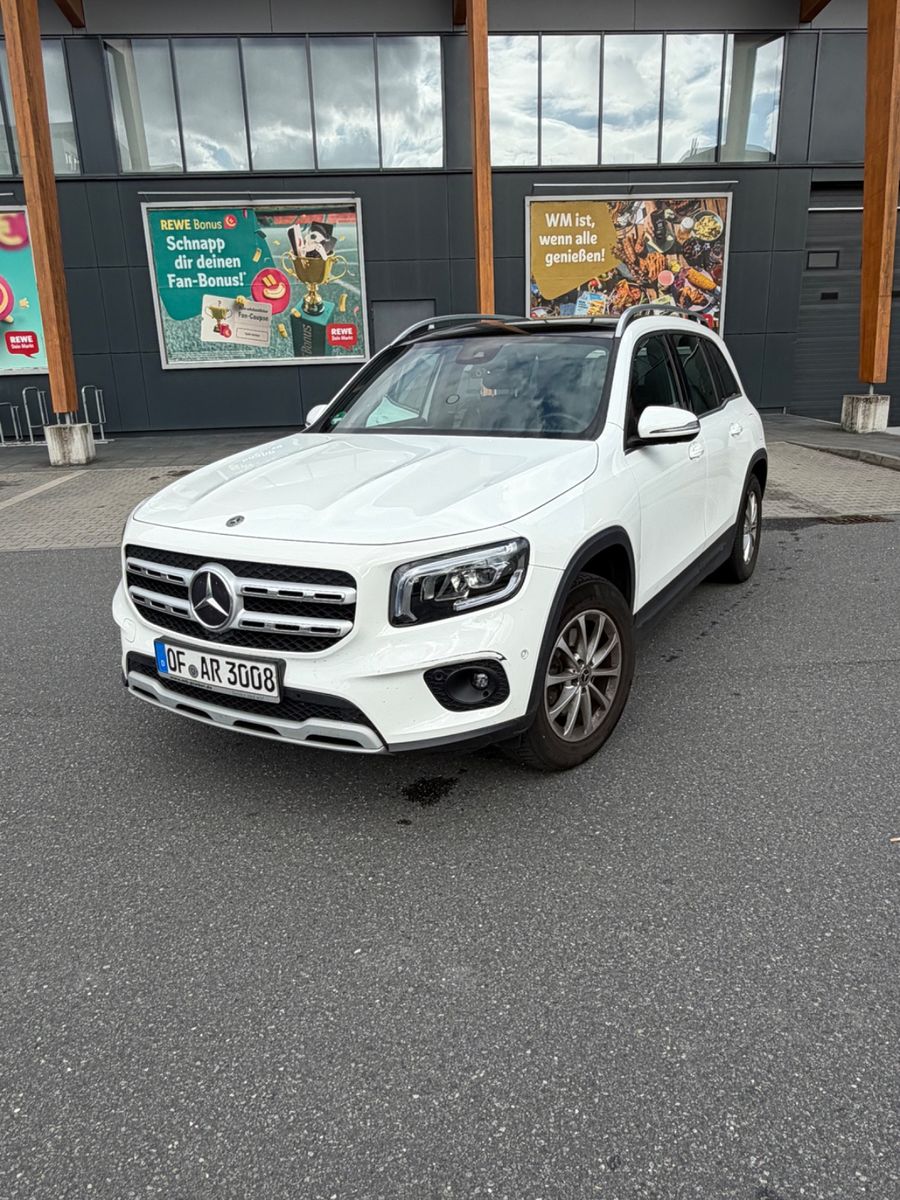 MERCEDES-BENZ GLB 200 4MATIC DCT -