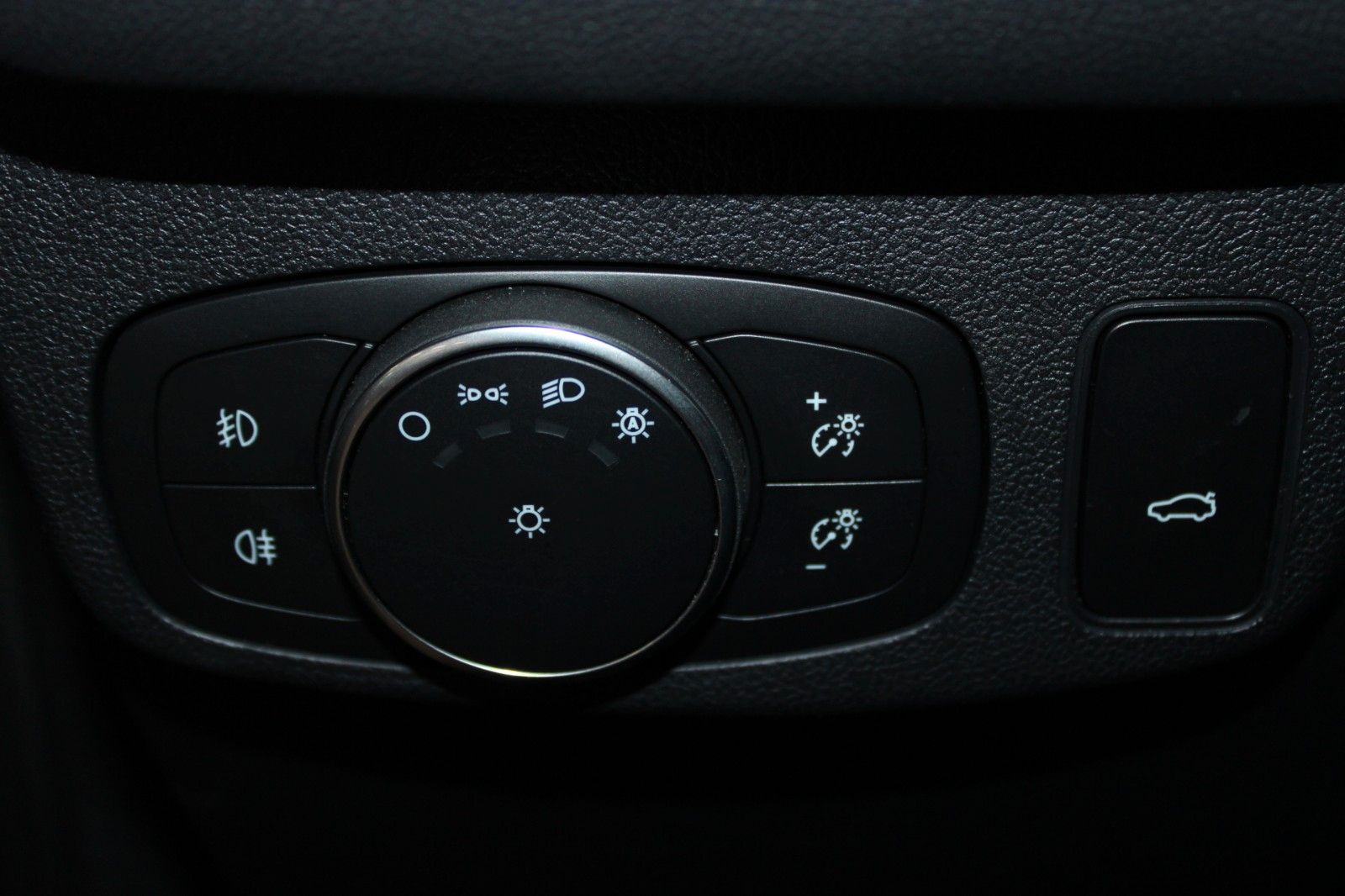 Fahrzeugabbildung Ford Focus ST Turnier Automatik LED AHK ACC CAM uvm