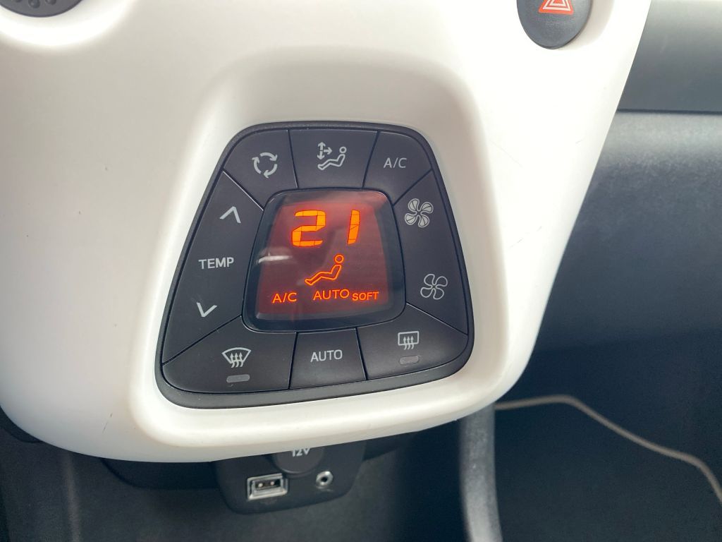 Fahrzeugabbildung Citroën C1 VTi 68 Shine Edition *Klima*Mirrorsceen*Cam*