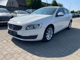 Volvo V60 D2 Momentum - Volvo V60 Unfallwagen