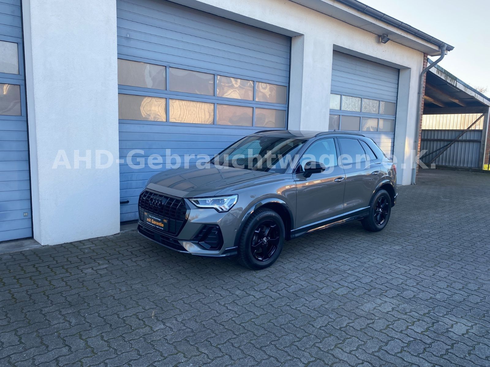 Fahrzeugabbildung Audi Q3 35 TDI Quattro S-line