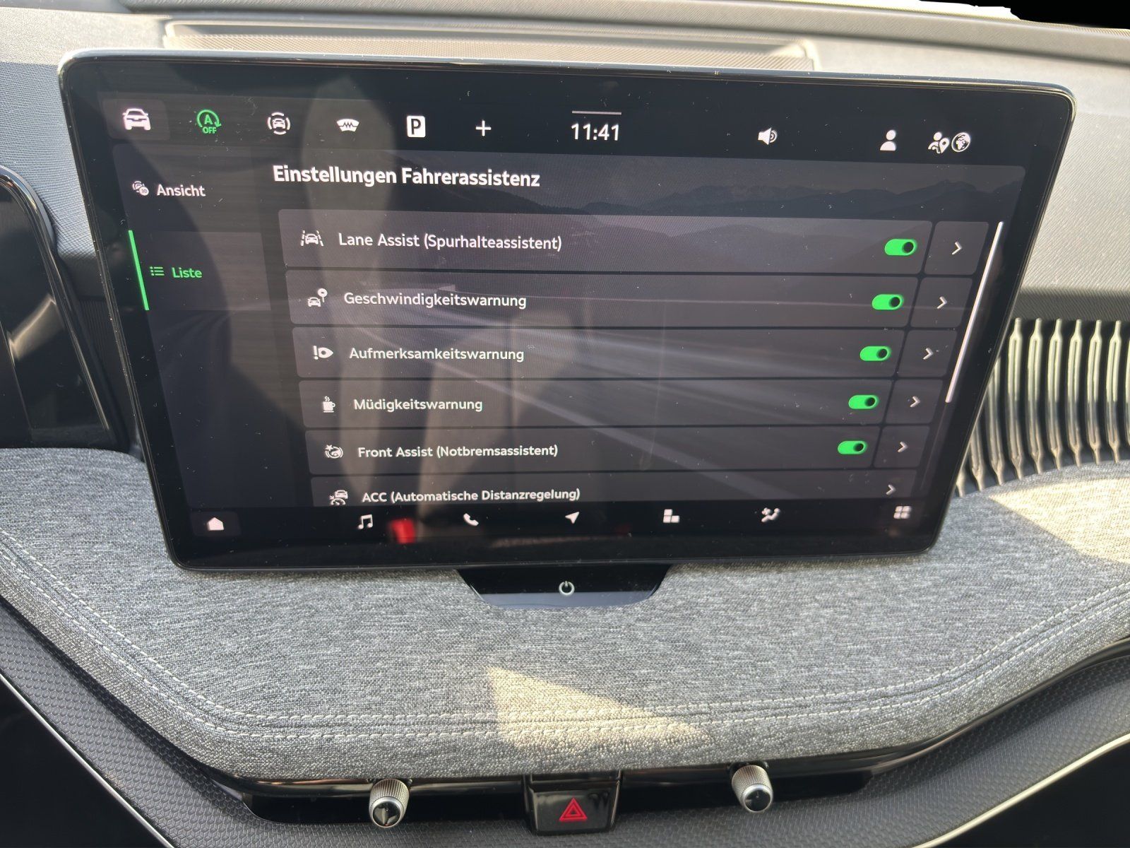 Fahrzeugabbildung SKODA Superb Combi Selection 2,0 TDI 142 kW DSG 4x4