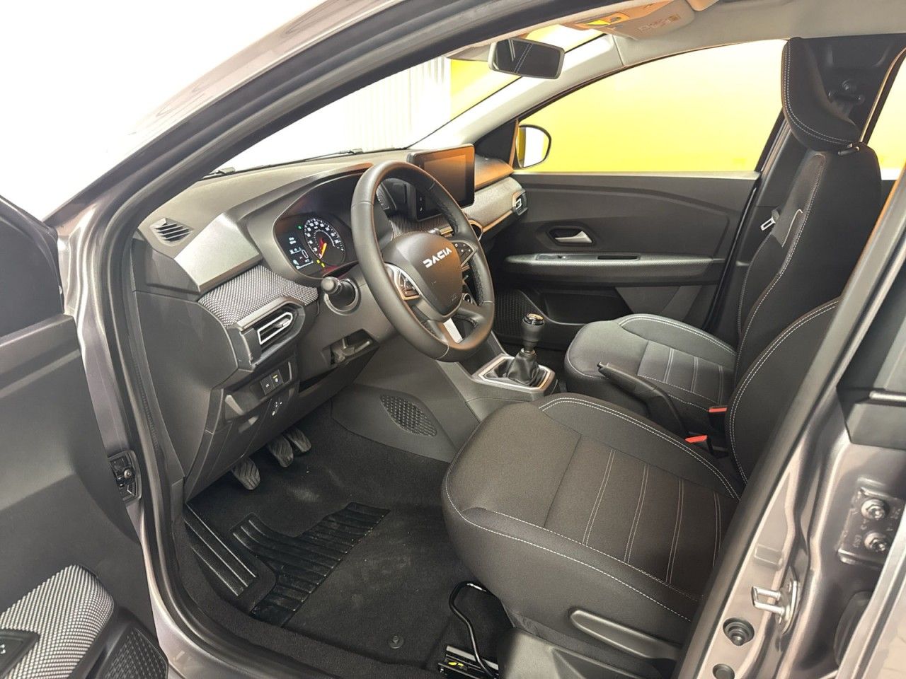 Dacia Sandero - Bild 10