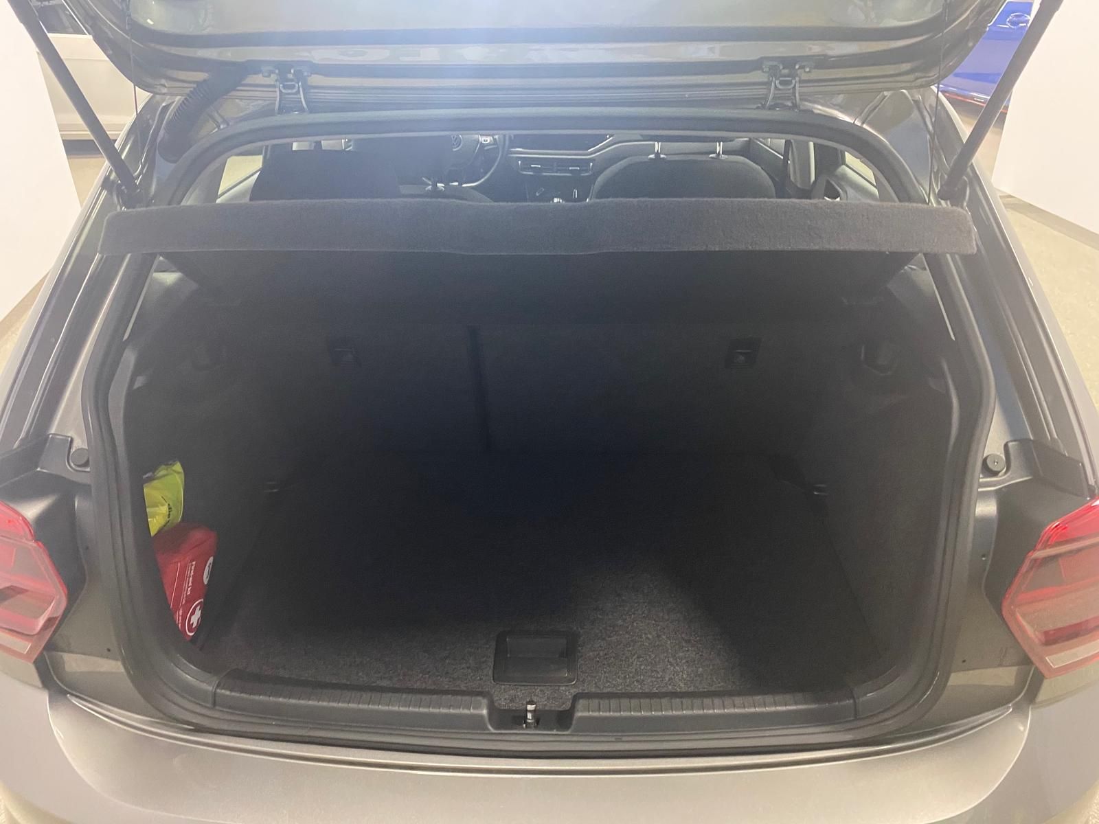 Fahrzeugabbildung Volkswagen Polo 1.0 TSI Comfortline APP+KLIMA+PDC+SITZHEIZ+