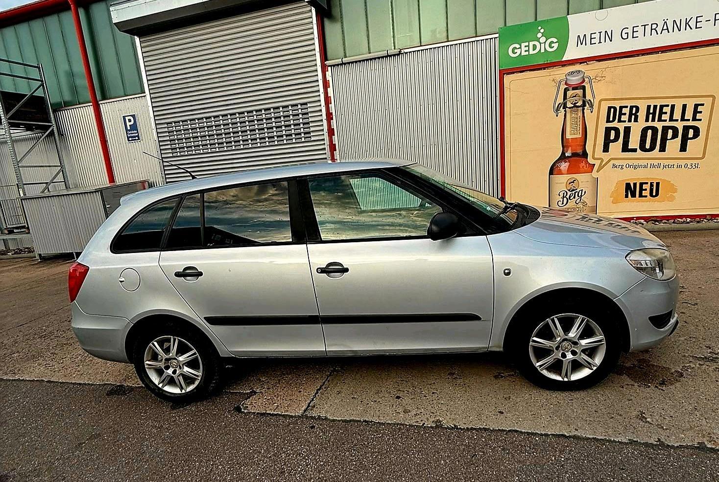 Skoda Fabia 2011 — photo 5