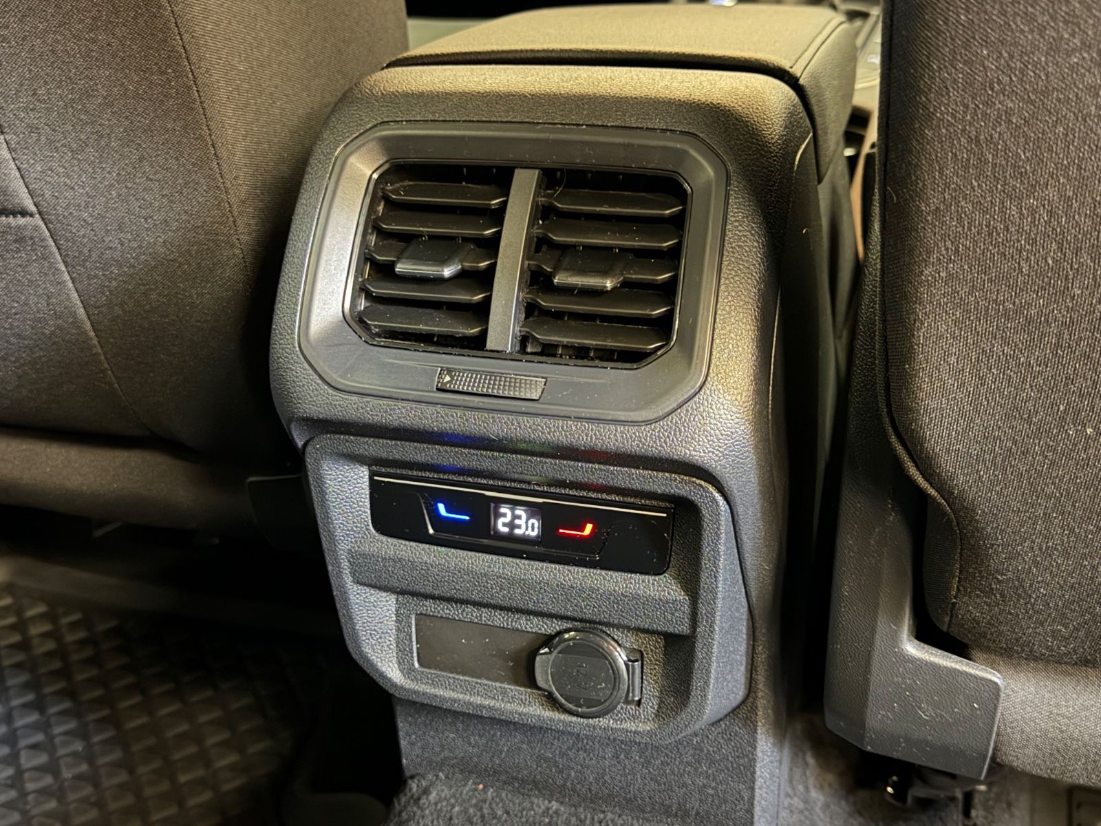 Volkswagen Tiguan Allspace 4M MATRIX STANDH R-KAM AHK SHZ foto 18