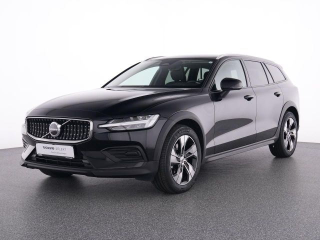 Volvo V60 Cross Country B4 D Plus AWD + SOUNDS. HK + D