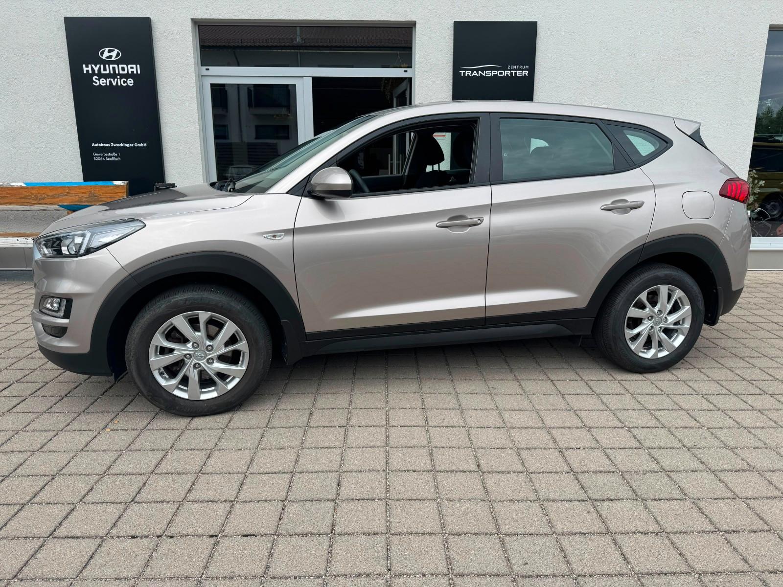 Hyundai TUCSON 1.6 GDi M/T  Navi Kamera