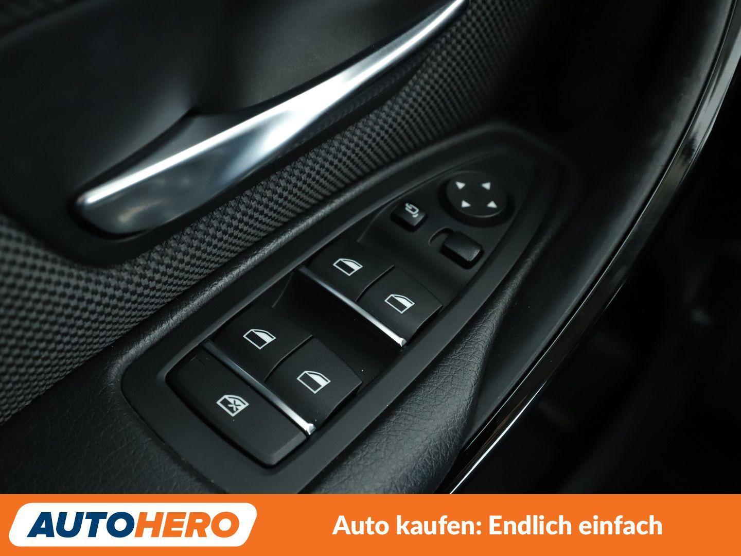 BMW 330i xDrive Sport Line Aut*NAVI*LED*TEMPO*CAM*