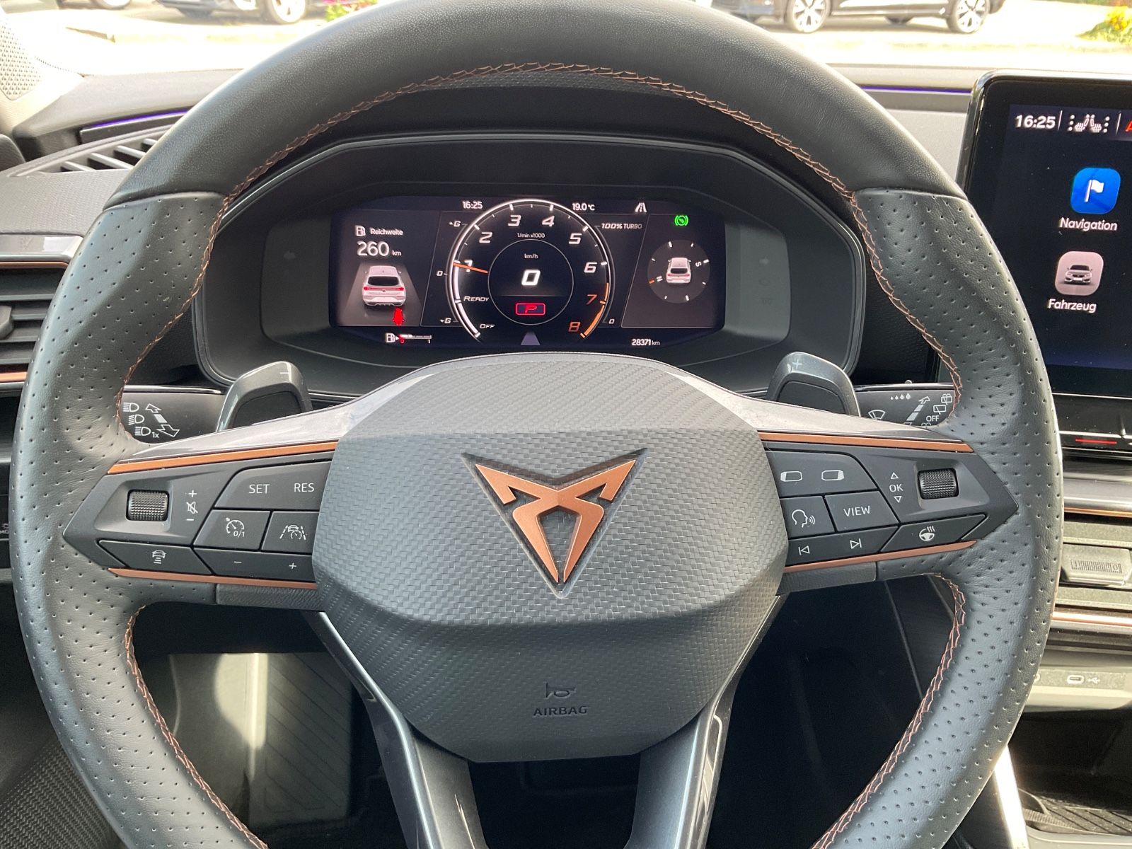 Fahrzeugabbildung CUPRA Leon 1.5 eTSI DSG,Kamera,Navi,VirtualDisplay