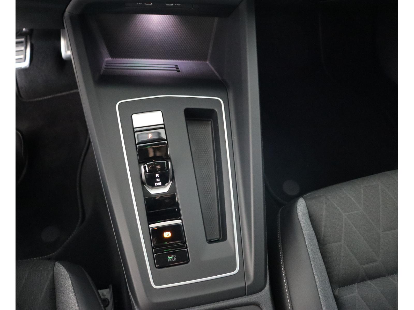 Volkswagen Golf VIII 1.5 eTSI DSG*ACC*AHK*SitzH, миниатюра 17